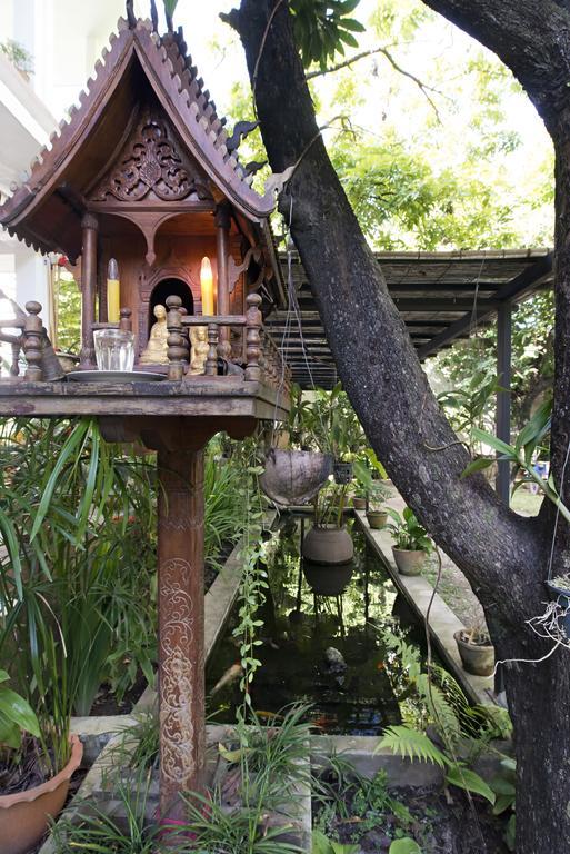 Готель Lani'S House By The Ponds В'єнтьян Екстер'єр фото